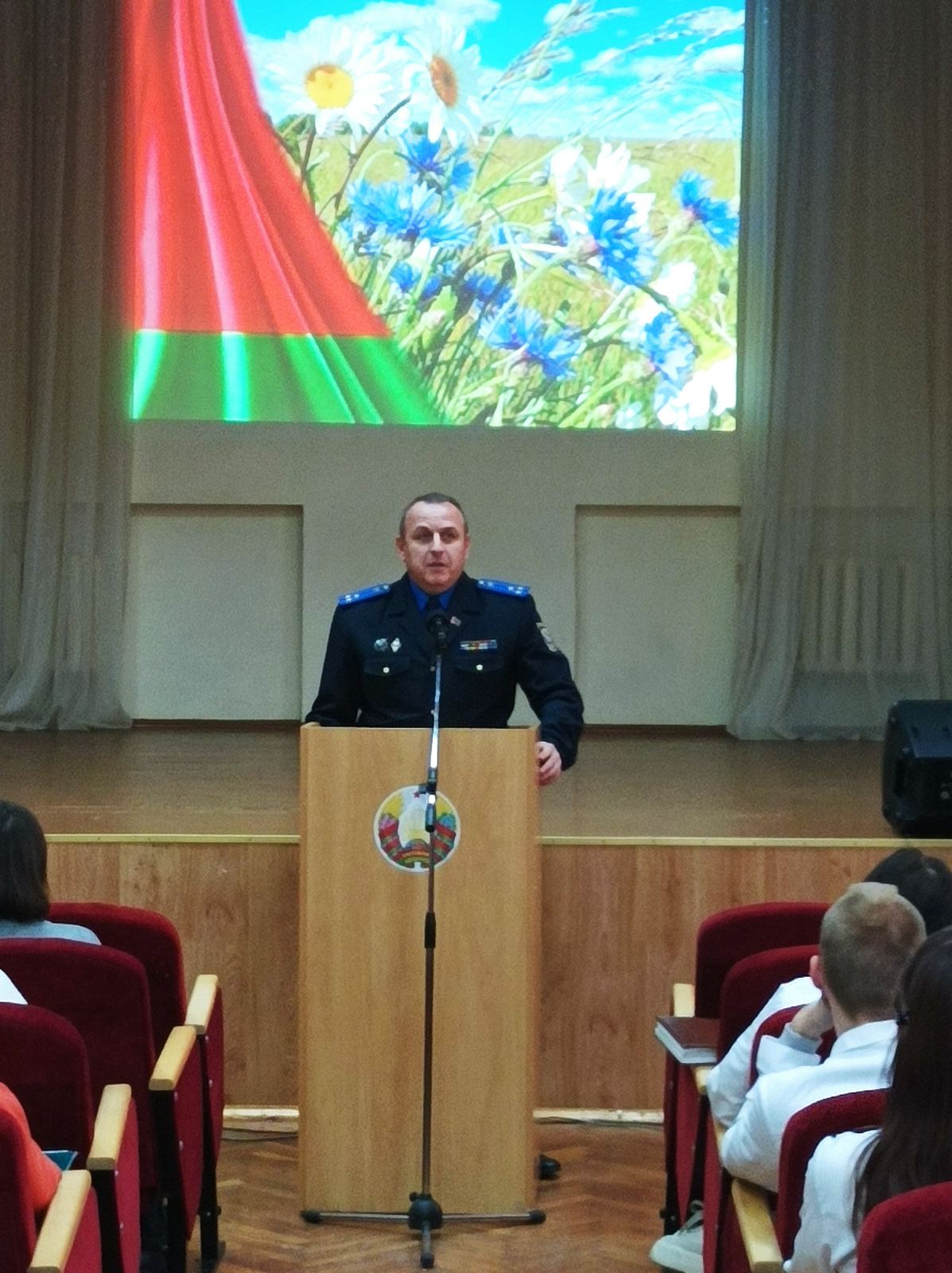 Read more about the article Встреча с трудовым коллективом и учащимися колледжа на тему: «Предотвращение рискового поведения — возможные последствия»