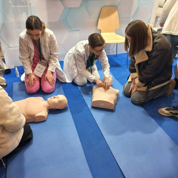 IMG-245f4b7667a4374de59c23dc4e2135be-V