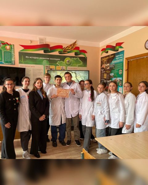 f37d7b22-50d0-444d-b673-8cc4c7373624